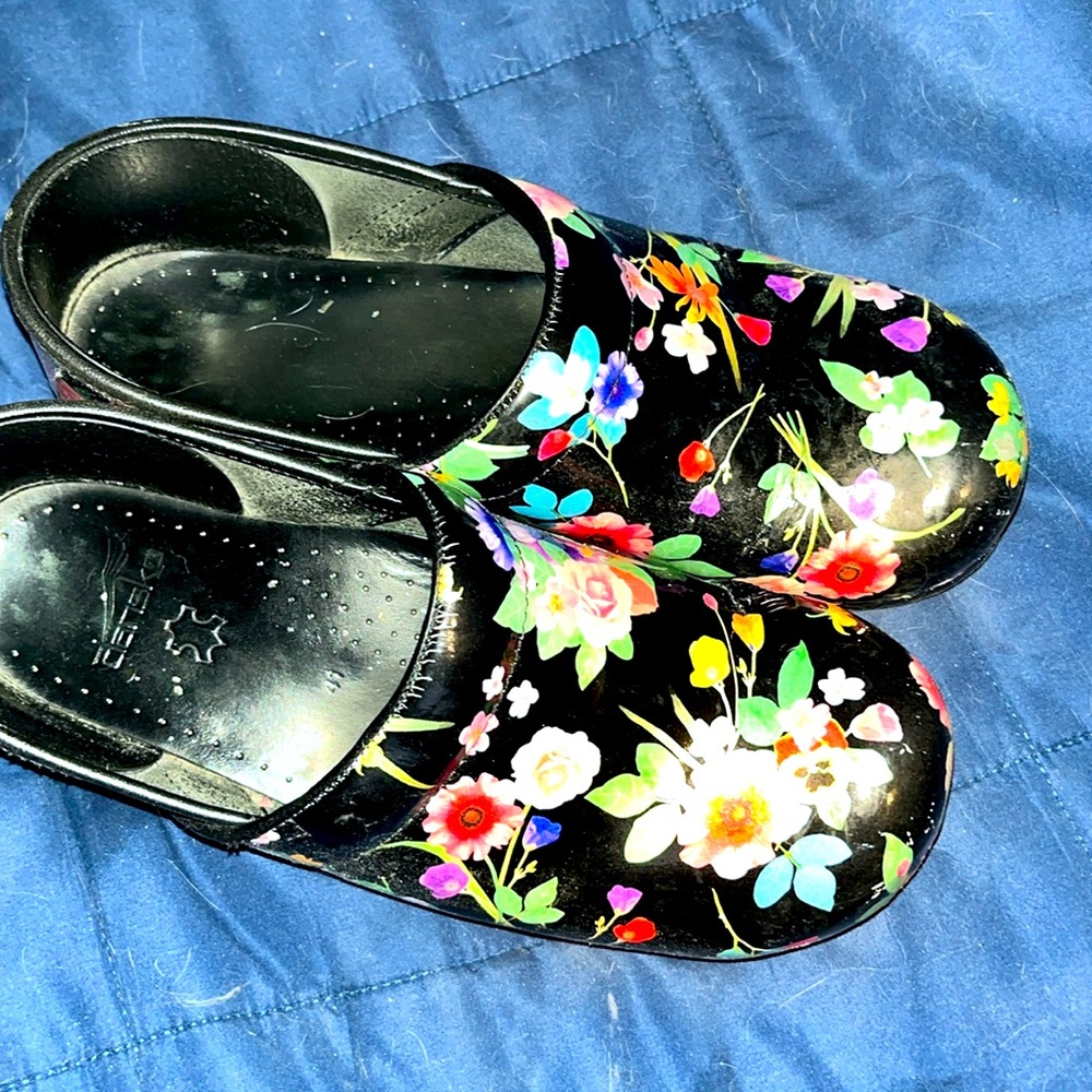 Dansko floral